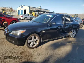 2007 BMW 5 Series 525xi z VIN WBANF33567CS41242, wystawiony jako Copart lot #42971335 z przebiegiem 137 013 mil mil oraz Szkoda całkowita • Salvage title. Historia ofert i sprzedaży dostępna na DreamBid. Obrazek 1.