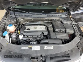 2015 Volkswagen CC Sport с VIN WVWBP7AN1FE811471, выставлен на аукционе Copart как лот 48131685 с пробегом 65 610 миль миль и Списание • Salvage title. История ставок и продаж доступна на DreamBid. Изображение 11.