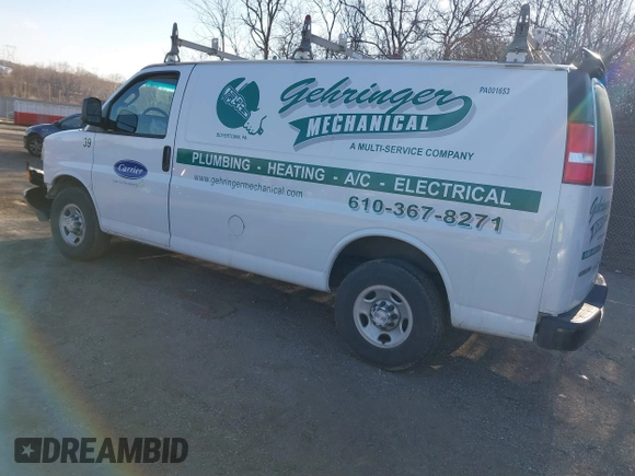 2018 Chevrolet Express Cargo Van with VIN 1GCWGAFG4J1338478, listed as a IAAI auction lot 41588218 with 88,990 mi miles. Bid and sale history available at carsss.com. Image 3.