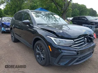 2024 Volkswagen Tiguan SE with VIN 3VVMB7AX6RM079301, listed as a IAAI auction lot 42404572 with 8,573 mi miles and . Bid and sale history available at DreamBid. Image 1.