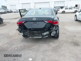 2025 Nissan Sentra SV z VIN 3N1AB8CV9SY292599, wystawiony jako IAAI lot #42399861 z przebiegiem 4 448 mil mil oraz . Historia ofert i sprzedaży dostępna na DreamBid. Obrazek 6.