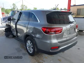 2019 Kia Sorento L z VIN 5XYPG4A31KG543915, wystawiony jako IAAI lot #41729916 z przebiegiem 79 416 mil mil oraz . Historia ofert i sprzedaży dostępna na DreamBid. Obrazek 3.