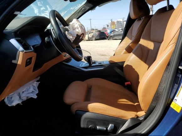 2022 BMW 3 Series 330i with VIN 3MW5R1J09N8C25348, listed as a Copart auction lot 52197805 with 29,370 mi miles and Salvage title. Bid and sale history available at DreamBid. Image 7.