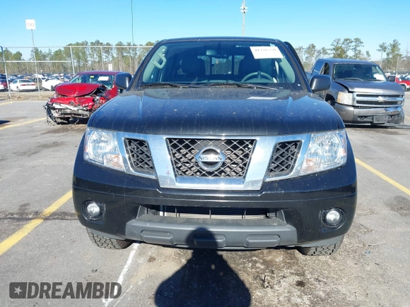 2021 Nissan Frontier SV z VIN 1N6ED0EA6MN701370, wystawiony jako IAAI lot #41326550 z przebiegiem 63 107 mil mil oraz . Historia ofert i sprzedaży dostępna na DreamBid. Obrazek 12.