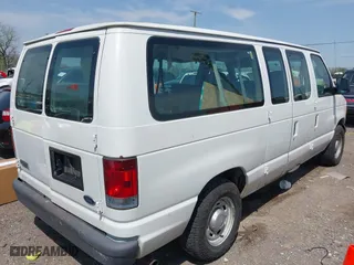 2006 Ford Econoline Wagon XL with VIN 1FMRE11WX6DA34316, listed as a IAAI auction lot 42035725 with 235,638 mi miles. Bid and sale history available at carsss.com. Image 6.