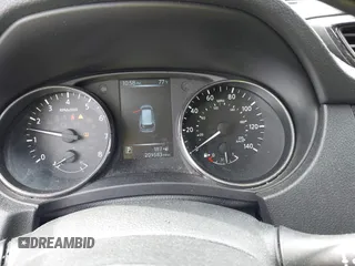 2017 Nissan Rogue SV с VIN KNMAT2MV3HP560207, выставлен на аукционе IAAI как лот 42524880 с пробегом 209 583 миль миль и . История ставок и продаж доступна на DreamBid. Изображение 7.