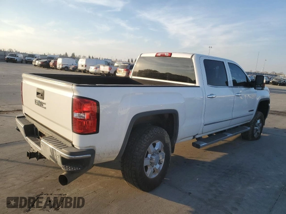 2018 GMC Sierra 2500HD SLT with VIN 1GT12TEYXJF167558, listed as a Copart auction lot 43043825 with 98,363 mi miles and Salvage Title. Bid and sale history available at carsss.com. Image 3.