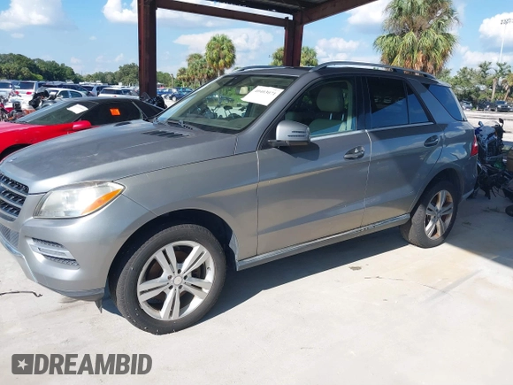 2014 Mercedes-Benz M 350 with VIN 4JGDA2EB6EA275759, listed as a IAAI auction lot 40403071 with 75,095 mi miles and . Bid and sale history available at DreamBid. Image 21.
