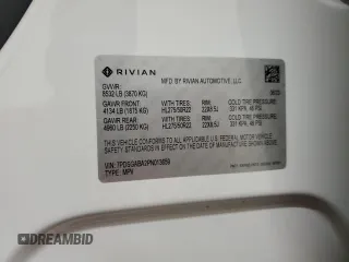 2023 Rivian R1S Adventure z VIN 7PDSGABA2PN013659, wystawiony jako Copart lot #53475945 z przebiegiem 13 928 mil mil oraz Szkody całkowita. Historia ofert i sprzedaży dostępna na DreamBid. Obrazek 15.