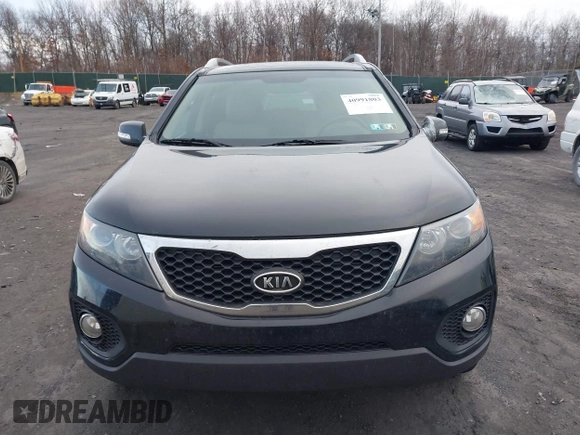 2013 Kia Sorento EX with VIN 5XYKUDA27DG413537, listed as a IAAI auction lot 40991803 with 163,534 mi miles. Bid and sale history available at carsss.com. Image 12.