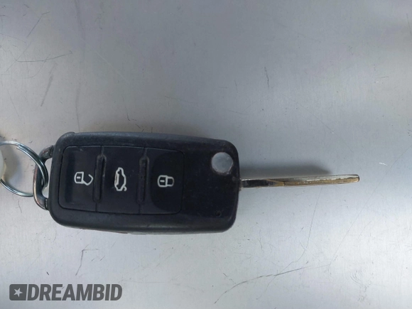 2014 Volkswagen Jetta SE z VIN 3VWD17AJ1EM285792, wystawiony jako IAAI lot #41652684 z przebiegiem 169 929 mil mil oraz . Historia ofert i sprzedaży dostępna na DreamBid. Obrazek 11.