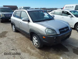 2005 Hyundai Tucson GLS with VIN KM8JN72D85U209044, listed as a IAAI auction lot 41751540 with 156,253 mi miles. Bid and sale history available at carsss.com. Image 1.