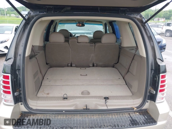 2004 Mercury Mountaineer Convenience z VIN 4M2ZU86K34ZJ16775, wystawiony jako IAAI lot #42216956 z przebiegiem 89 010 mil mil oraz . Historia ofert i sprzedaży dostępna na DreamBid. Obrazek 12.