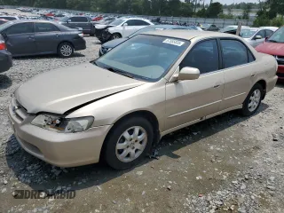 2000 Honda Accord SE with VIN 1HGCG5673YA077673, listed as a Copart auction lot 57555835 with 215,975 mi miles and Non repairable. Bid and sale history available at DreamBid. Image 1.