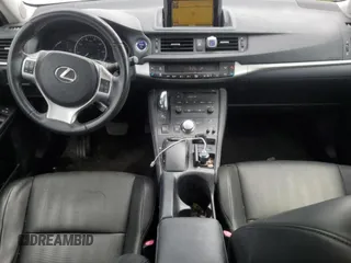 2012 Lexus CT 200h z VIN JTHKD5BH4C2110070, wystawiony jako Copart lot #65392225 z przebiegiem 197 227 mil mil oraz Czysty tytuł • Clean title. Historia ofert i sprzedaży dostępna na DreamBid. Obrazek 8.