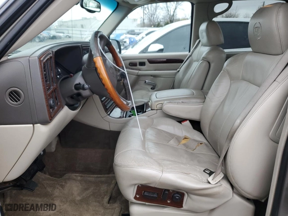 2002 Cadillac Escalade EXT with VIN 3GYEK63NX2G346057, listed as a Copart auction lot 42330535 with 273348 miles and Salvage Title. Bid and sale history available at carsss.com. Image 7.