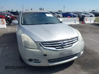 2012 Nissan Altima S z VIN 1N4AL2AP5CN465776, wystawiony jako IAAI lot #41646140 z przebiegiem 113 770 mil mil oraz . Historia ofert i sprzedaży dostępna na DreamBid. Obrazek 6.