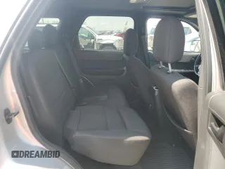 2010 Ford Escape XLT z VIN 1FMCU9D77AKC30116, wystawiony jako Copart lot #55429945 z przebiegiem 154 608 mil mil oraz Czysty tytuł • Clean title. Historia ofert i sprzedaży dostępna na DreamBid. Obrazek 11.