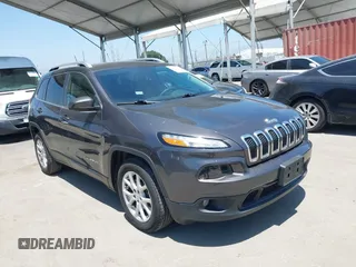 2017 Jeep Cherokee Latitude z VIN 1C4PJLCB7HW668140, wystawiony jako IAAI lot #42719312 z przebiegiem 96 792 mil mil oraz . Historia ofert i sprzedaży dostępna na DreamBid. Obrazek 1.