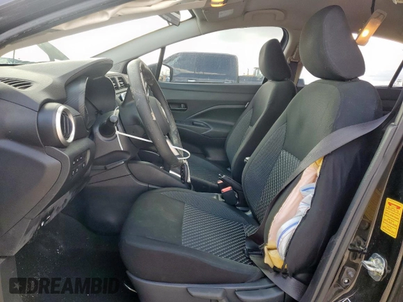 2020 Nissan Versa S z VIN 3N1CN8DV1LL920734, wystawiony jako Copart lot #54471725 z przebiegiem 64 923 mil mil oraz Szkoda całkowita • Salvage title. Historia ofert i sprzedaży dostępna na DreamBid. Obrazek 7.