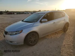 2013 Kia Forte SX с VIN KNAFW5A36D5697212, выставлен на аукционе Copart как лот 82595064 с пробегом Не указан миль и Чистый • Clean title. История ставок и продаж доступна на DreamBid. Изображение 1.