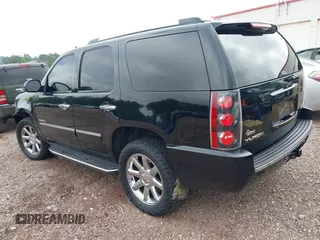 2013 GMC Yukon Denali z VIN 1GKS2EEFXDR305783, wystawiony jako IAAI lot #42305947 z przebiegiem 251 874 mil mil oraz . Historia ofert i sprzedaży dostępna na DreamBid. Obrazek 3.