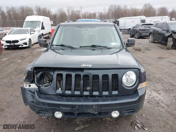 2014 Jeep Patriot Limited with VIN 1C4NJRCB8ED648089, listed as a IAAI auction lot 41801878 with 102,346 mi miles. Bid and sale history available at carsss.com. Image 12.