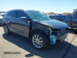 2019 Lincoln MKC Reserve with VIN 5LMCJ3C90KUL23099, listed as a IAAI auction lot 41796995 with 74,202 mi miles and . Bid and sale history available at DreamBid. Image 1.