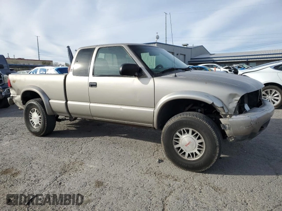 1999 GMC Sonoma SLS w/1SJ Pkg with VIN 1GTCT19W2X8516874, listed as a Copart auction lot 85501674 with 158,205 mi miles and Salvage Title. Bid and sale history available at carsss.com. Image 4.