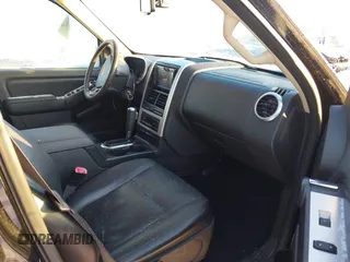 2006 Mercury Mountaineer Luxury with VIN 4M2EU47E56UJ21590, listed as a IAAI auction lot 41328194 with 216,508 mi miles. Bid and sale history available at carsss.com. Image 5.