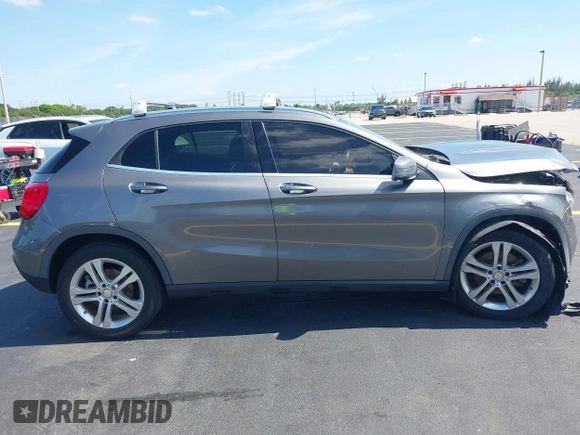 2016 Mercedes-Benz GLA 250 z VIN WDCTG4EB4GJ205894, wystawiony jako IAAI lot #42220581 z przebiegiem 82 316 mil mil oraz . Historia ofert i sprzedaży dostępna na DreamBid. Obrazek 14.