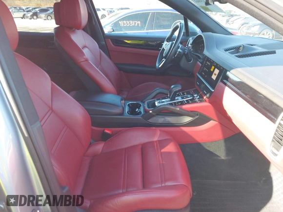 2021 Porsche Cayenne z VIN WP1AA2AY9MDA05552, wystawiony jako IAAI lot #41309861 z przebiegiem 36 780 mil mil oraz . Historia ofert i sprzedaży dostępna na DreamBid. Obrazek 5.