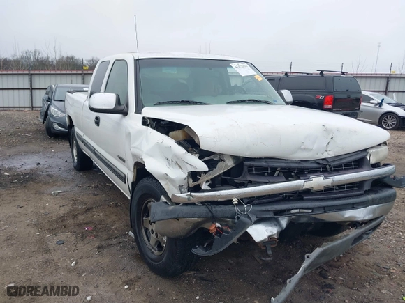 2002 Chevrolet Silverado 1500 LT with VIN 1GCEK19T32E199280, listed as a IAAI auction lot 41472421 with 1 mi miles. Bid and sale history available at carsss.com. Image 1.