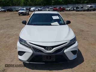 2019 Toyota Camry LE z VIN 4T1B11HK6KU266275, wystawiony jako IAAI lot #41978900 z przebiegiem 84 202 mil mil oraz . Historia ofert i sprzedaży dostępna na DreamBid. Obrazek 6.