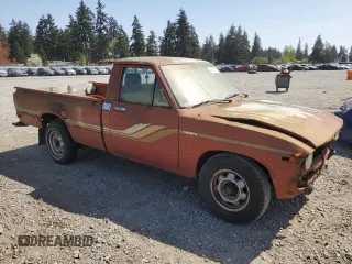 1983 Toyota Pickup z VIN JT4RN44S1D1111992, wystawiony jako Copart lot #54346175 z przebiegiem 236 099 mil mil oraz Czysty tytuł • Clean title. Historia ofert i sprzedaży dostępna na DreamBid. Obrazek 4.