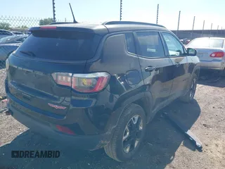 2018 Jeep Compass Trailhawk z VIN 3C4NJDDBXJT238593, wystawiony jako IAAI lot #42075447 z przebiegiem 122 064 mil mil oraz . Historia ofert i sprzedaży dostępna na DreamBid. Obrazek 4.