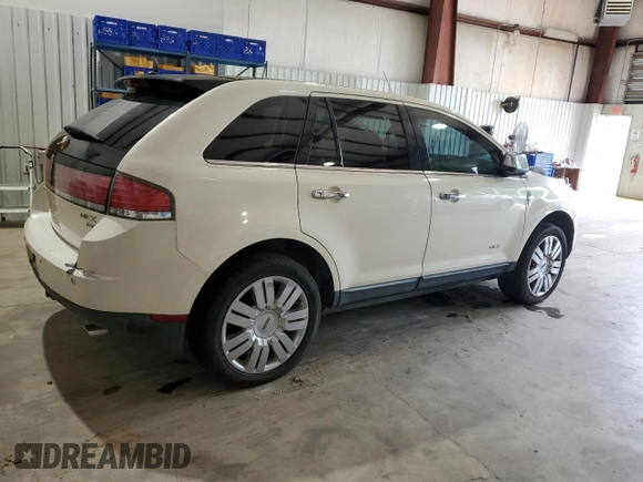 2008 Lincoln MKX z VIN 2LMDU88C68BJ18924, wystawiony jako Copart lot #55181105 z przebiegiem 118 699 mil mil oraz Czysty tytuł • Clean title. Historia ofert i sprzedaży dostępna na DreamBid. Obrazek 3.