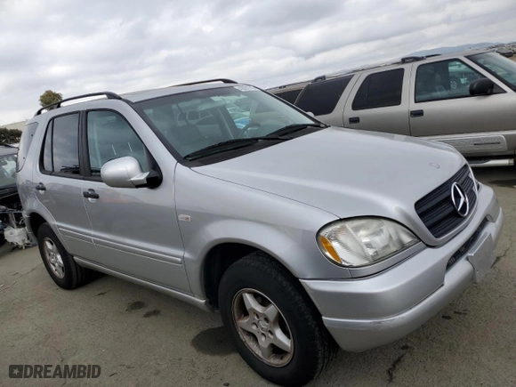 2000 Mercedes-Benz M-Class with VIN 4JGAB54E8YA191024, listed as a Copart auction lot 42851745 with 85,059 mi miles and Clean Title. Bid and sale history available at carsss.com. Image 4.