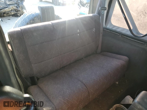 2002 Jeep Wrangler SE with VIN 1J4FA29P72P723223, listed as a Copart auction lot 80833004 with Not Provided miles and Salvage Title. Bid and sale history available at DreamBid. Image 10.