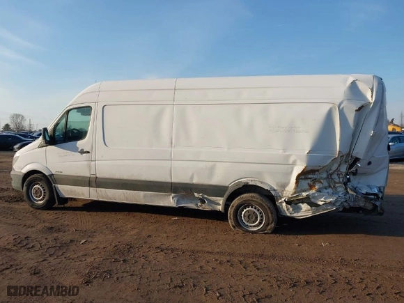 2015 Mercedes-Benz Sprinter Cargo Vans EXT with VIN WD3PE8DCXFP113015, listed as a IAAI auction lot 41644857 with 257,509 mi miles. Bid and sale history available at carsss.com. Image 14.