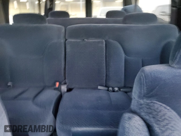 1998 Chevrolet Suburban with VIN 1GNEC16R5WJ304914, listed as a Copart auction lot 86643614 with 97,092 mi miles and Salvage Title. Bid and sale history available at carsss.com. Image 10.
