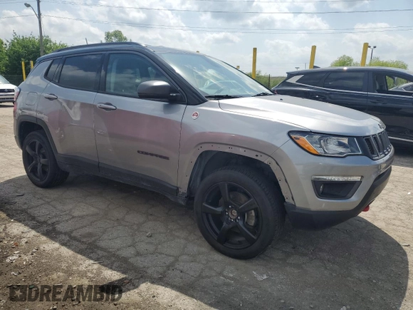 2019 Jeep Compass Trailhawk z VIN 3C4NJDDB3KT739939, wystawiony jako Copart lot #56695985 z przebiegiem 99 941 mil mil oraz Szkoda całkowita • Salvage title. Historia ofert i sprzedaży dostępna na DreamBid. Obrazek 4.
