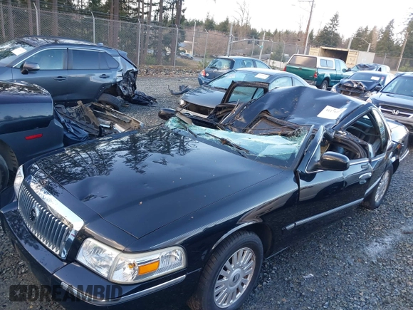 2008 Mercury Grand Marquis z VIN 2MHHM75V98X614175, wystawiony jako IAAI lot #41179107 z przebiegiem 114 607 mil mil oraz . Historia ofert i sprzedaży dostępna na DreamBid. Obrazek 6.