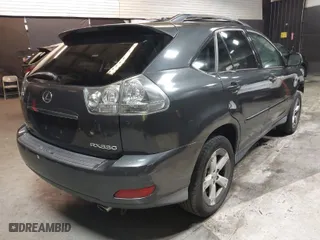 2005 Lexus RX 330 with VIN JTJHA31U250092803, listed as a IAAI auction lot 41889441 with 166,925 mi miles. Bid and sale history available at carsss.com. Image 4.