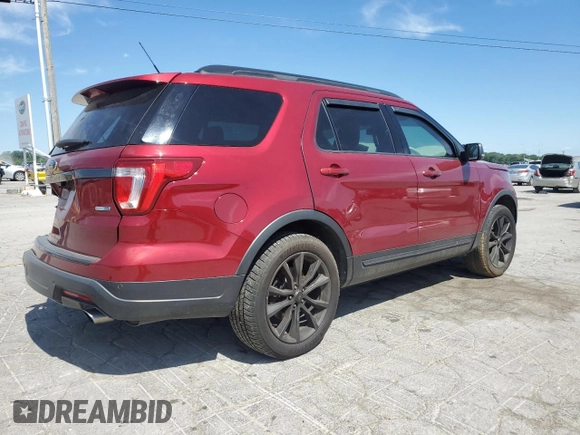 2019 Ford Explorer XLT z VIN 1FM5K8DH7KGA66873, wystawiony jako Copart lot #57349165 z przebiegiem 96 464 mil mil oraz Szkoda całkowita • Salvage title. Historia ofert i sprzedaży dostępna na DreamBid. Obrazek 3.
