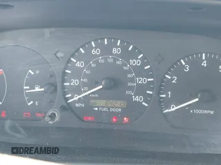 2001 Toyota Camry CE z VIN 4T1BG22K51U083381, wystawiony jako IAAI lot #41482936 z przebiegiem 84 219 mil mil oraz . Historia ofert i sprzedaży dostępna na DreamBid. Obrazek 15.