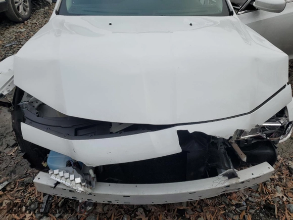 2015 Chrysler 300 Limited with VIN 2C3CCARG2FH849419, listed as a Copart auction lot 86607224 with 64,724 mi miles and Salvage Title. Bid and sale history available at carsss.com. Image 12.