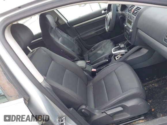 2008 Volkswagen Jetta SE with VIN 3VWRZ71K48M030372, listed as a IAAI auction lot 42182122 with 183,417 mi miles and . Bid and sale history available at DreamBid. Image 5.