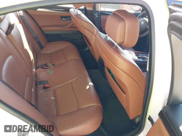 2013 BMW 5 Series 535i xDrive z VIN WBAFU7C59DDU76175, wystawiony jako IAAI lot #41433212 z przebiegiem 108 175 mil mil oraz . Historia ofert i sprzedaży dostępna na DreamBid. Obrazek 8.