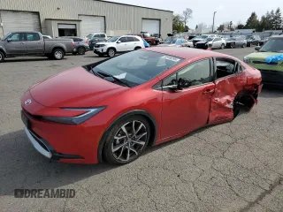 2024 Toyota Prius SE z VIN JTDACACU8R3034408, wystawiony jako Copart lot #52446395 z przebiegiem 3 112 mil mil oraz Szkoda całkowita • Salvage title. Historia ofert i sprzedaży dostępna na DreamBid. Obrazek 1.